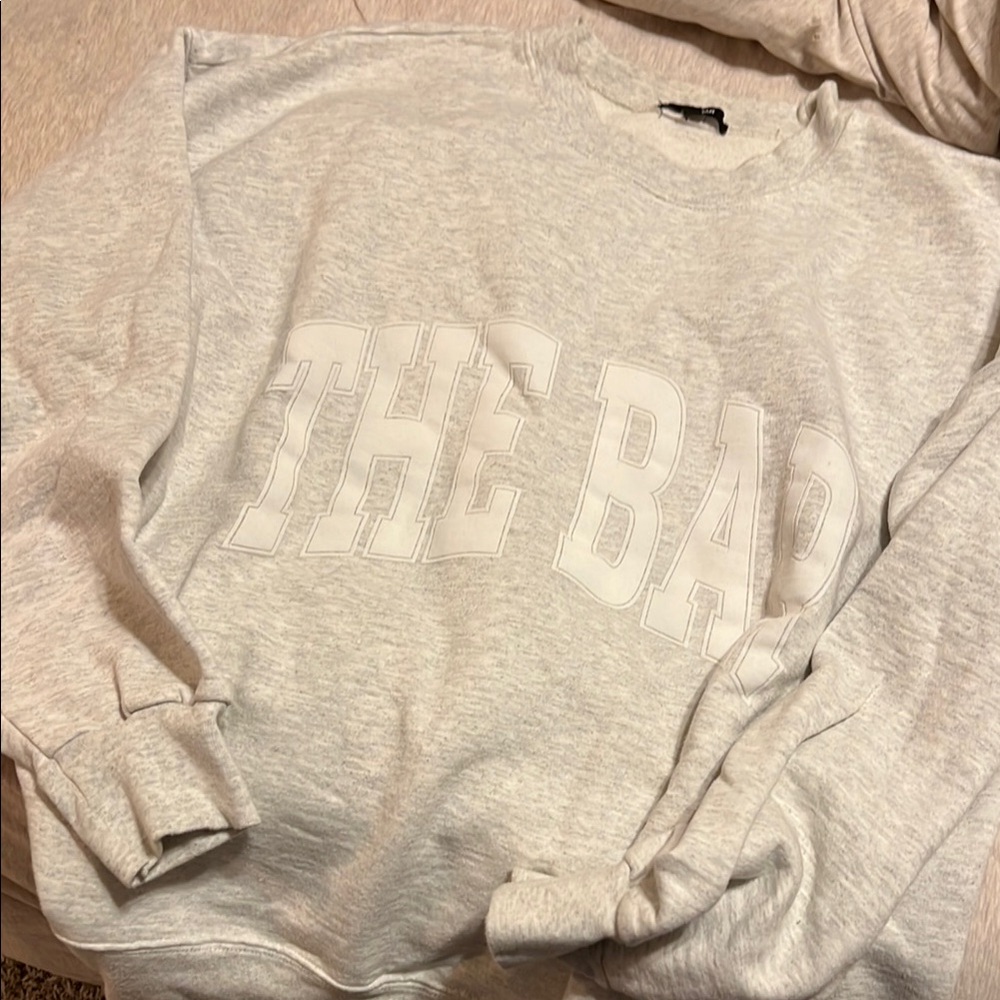 The bar varsity sweatshirt in gray